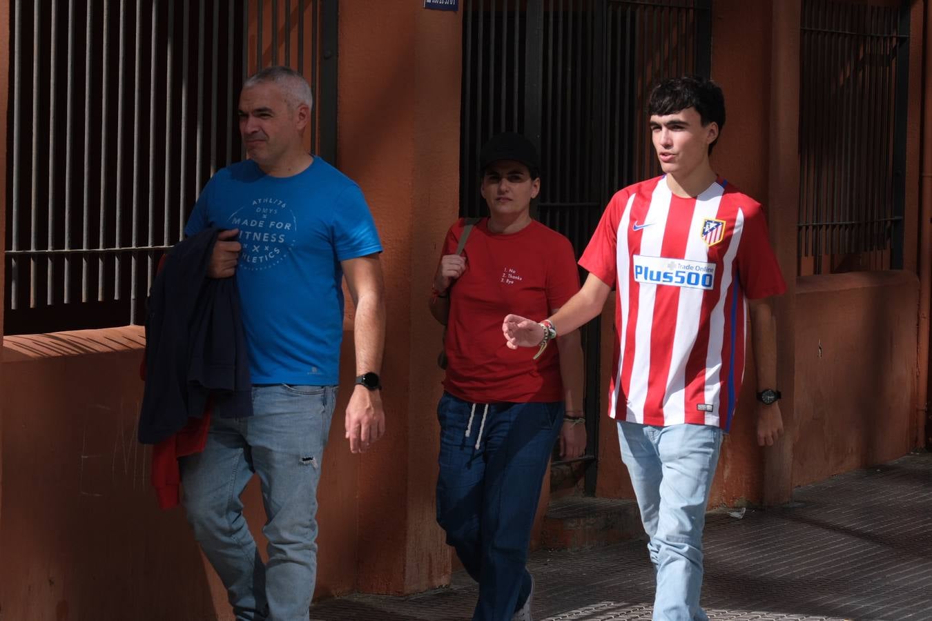 Búscate en el Cádiz - Atlético: el gran ambiente en Carranza, en imágenes