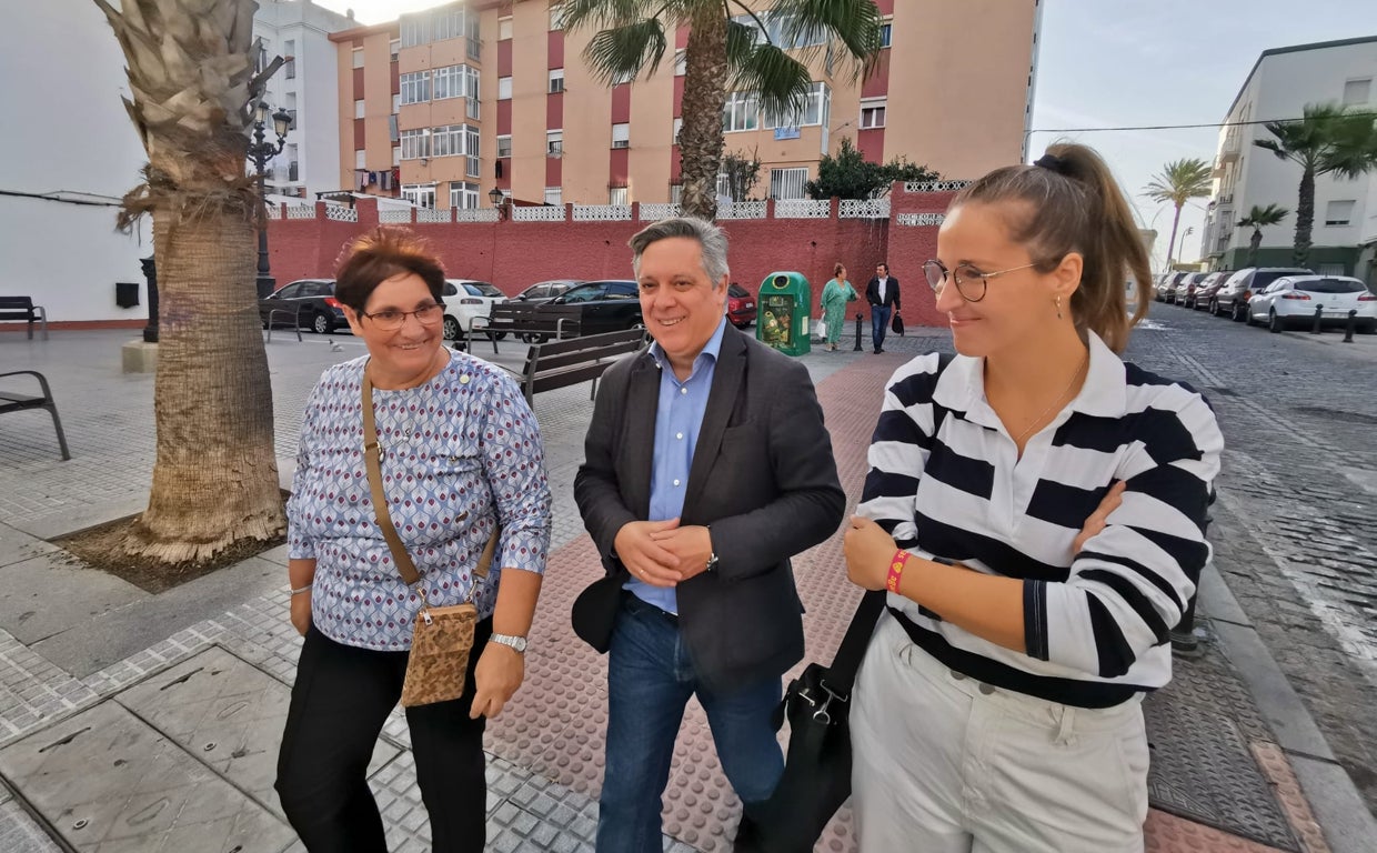 El PSOE ha mantenido una reunión con representantes de la asociación de vecinos de La Viña.