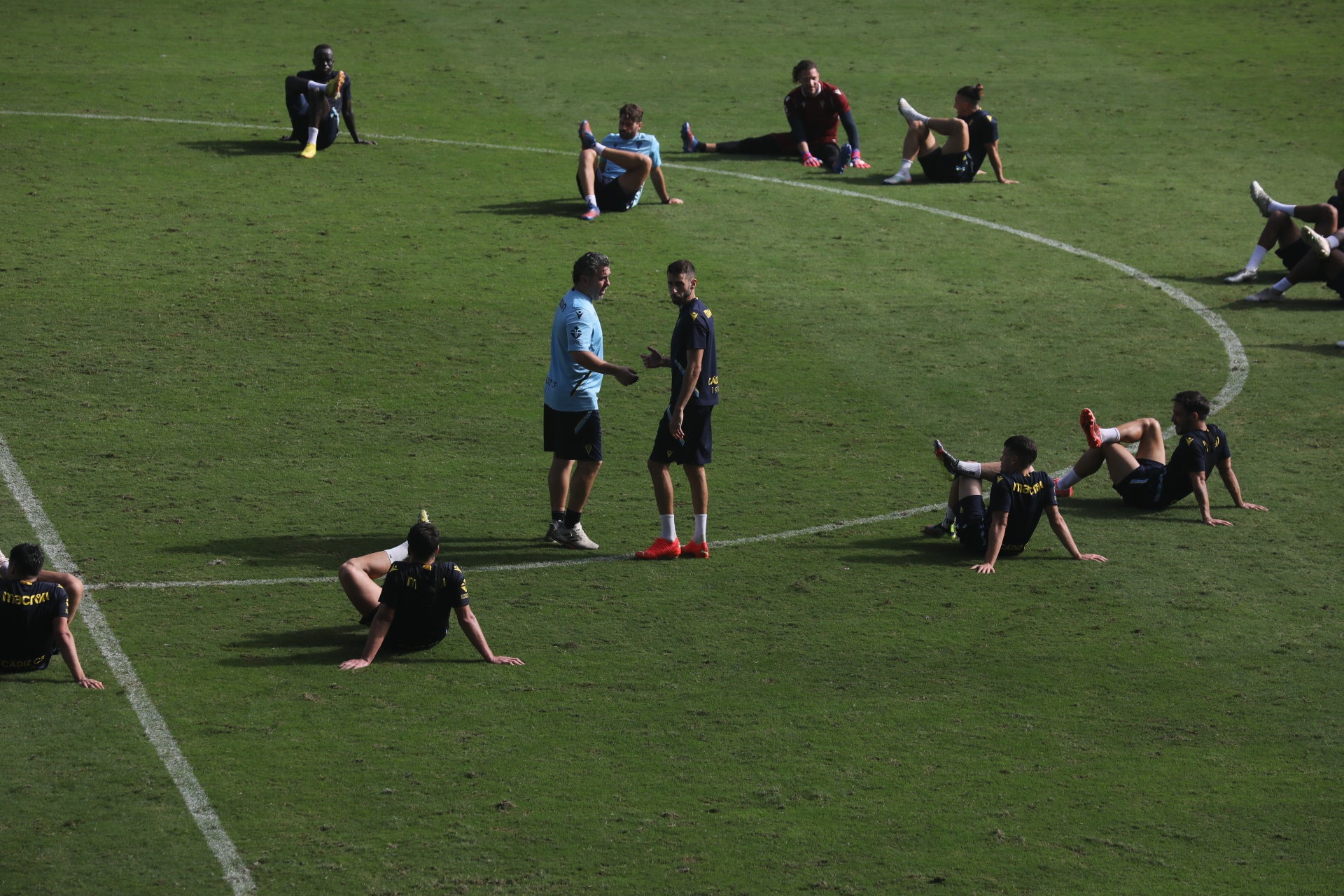 Fotos: la ilusión de los niños llena el Estadio del Cádiz CF