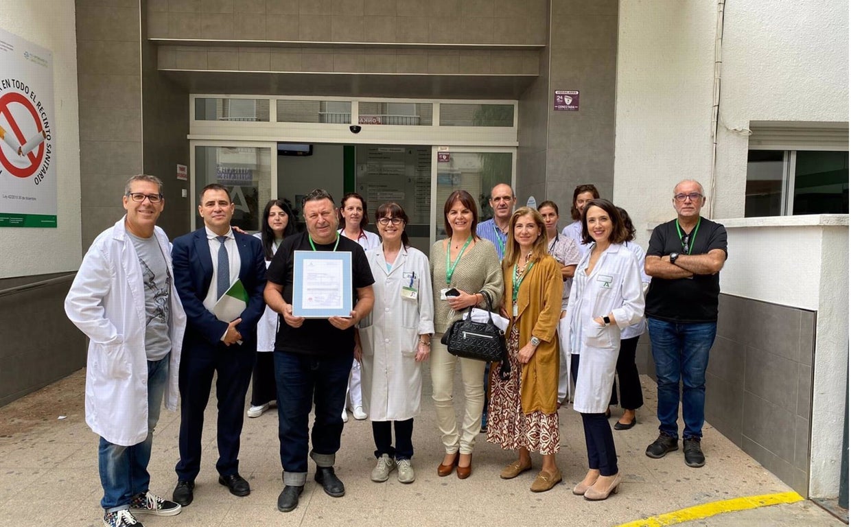 Equipo del centro de salud Jerez Norte recibiendo la certificación de la ACSA.