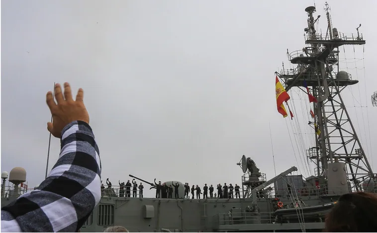 La fragata Santa María zarpa de Rota para la Operación 'Atalanta' un mes después del incendio