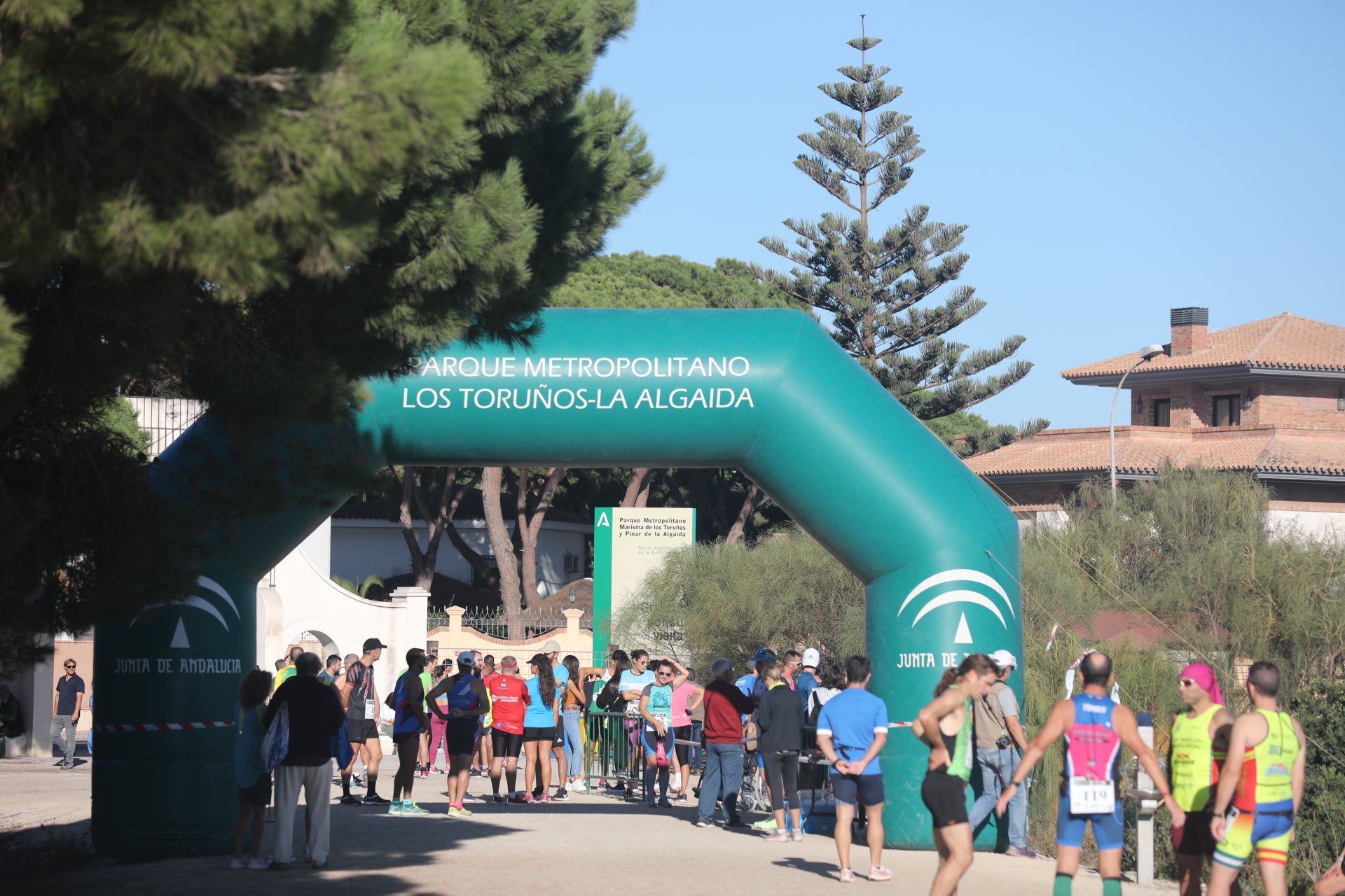 Fotos: La carrera solidaria de la ONG Nueva Bahía en Los Toruños