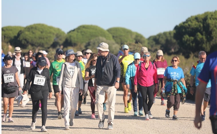 Fotos: La carrera solidaria de la ONG Nueva Bahía en Los Toruños