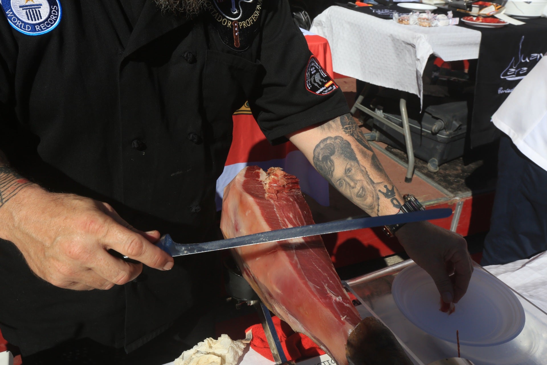 Fotos: Las espectaculares imágenes que dejan los cortadores de jamón en San Fernando