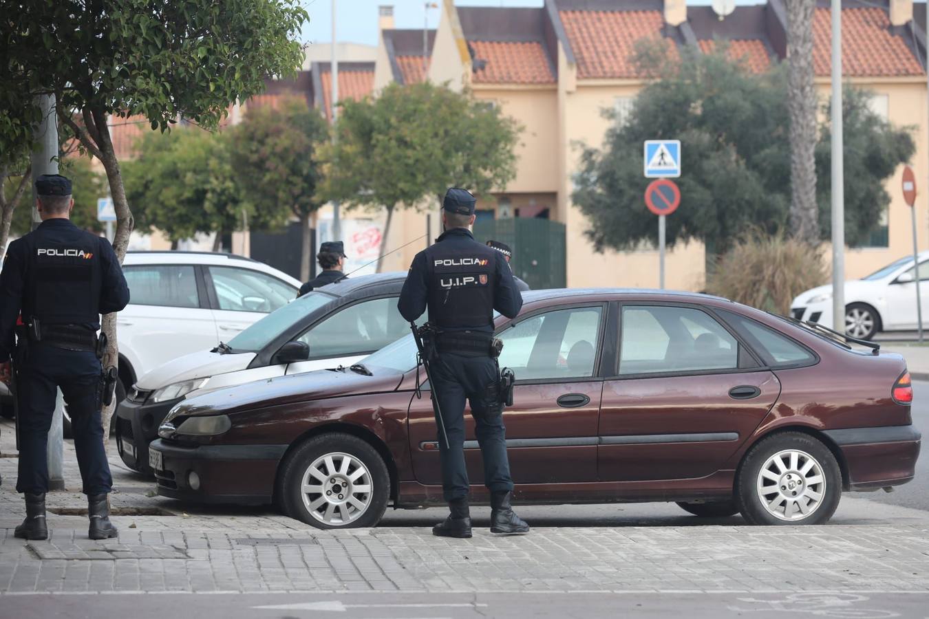 Las imágenes del importante operativo policial en Rota y Chipiona