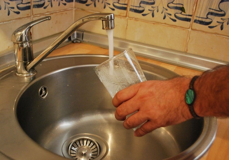 Aguas de Cádiz lanza RETO 100, una campaña para ahorrar agua en los hogares gaditanos