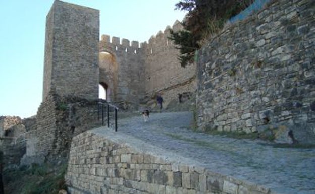 Castillo de Jimena de la Frontera.