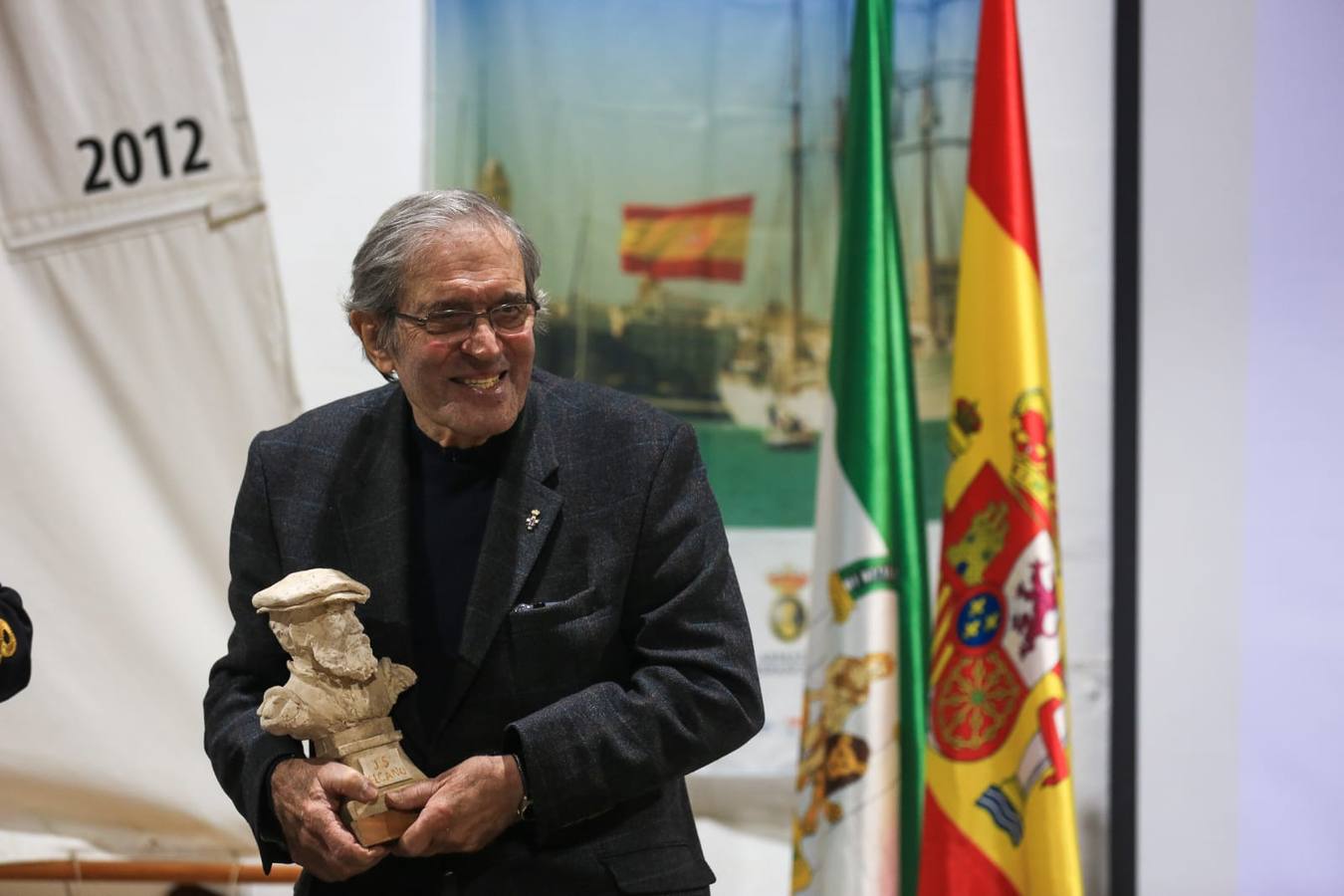 Fotos: El navegante británico Jimmy Cornell recibe el premio Juan Sebastián Elcano en Cádiz