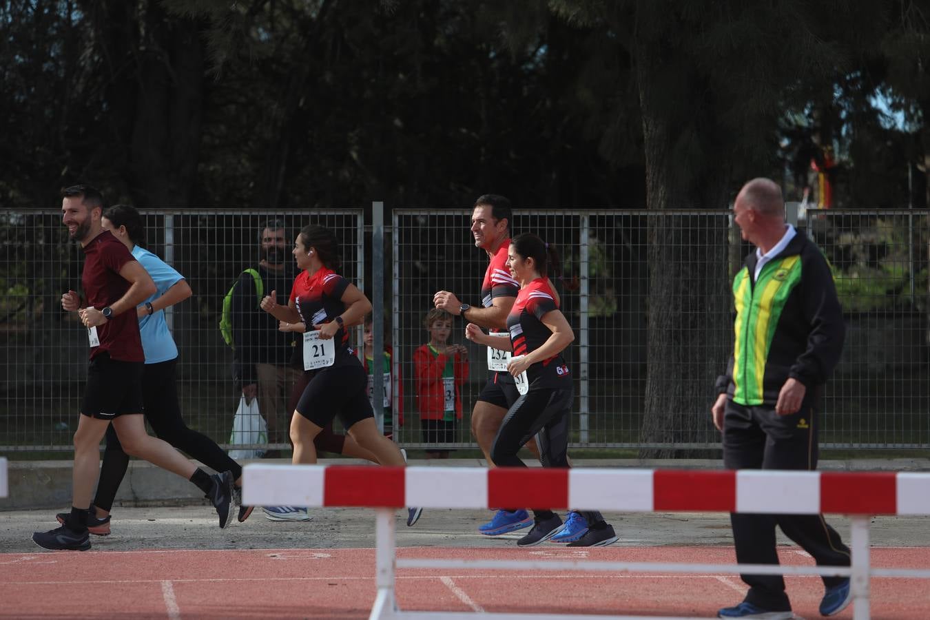 Fotos: El Puerto vibra con la Carrera Popular Puerto Menesteo