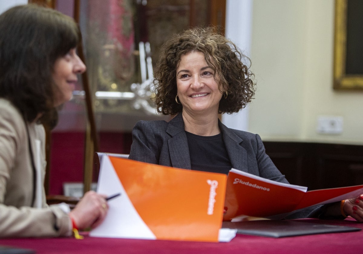 Las concejalas de Ciudadanos en el Ayuntamiento de Cádiz, Carmen Fidalgo y Lucrecia Valverde.