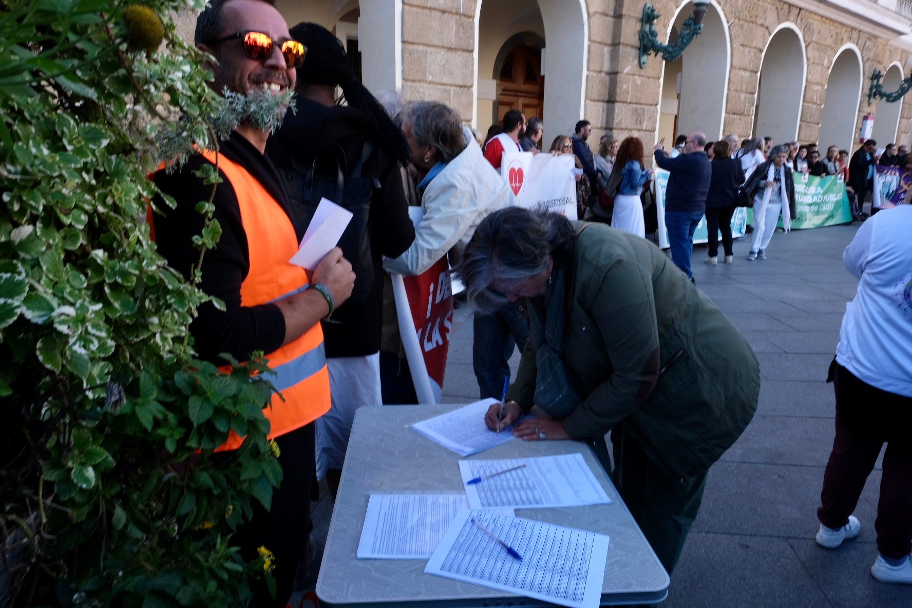 En imágenes: Manifestación en Cádiz «contra la privatización de la sanidad»