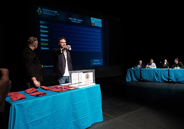 En imágenes: El sorteo del orden de actuación del COAC 2023