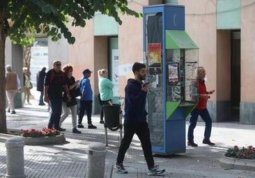 La última extinción de las cabinas telefónicas