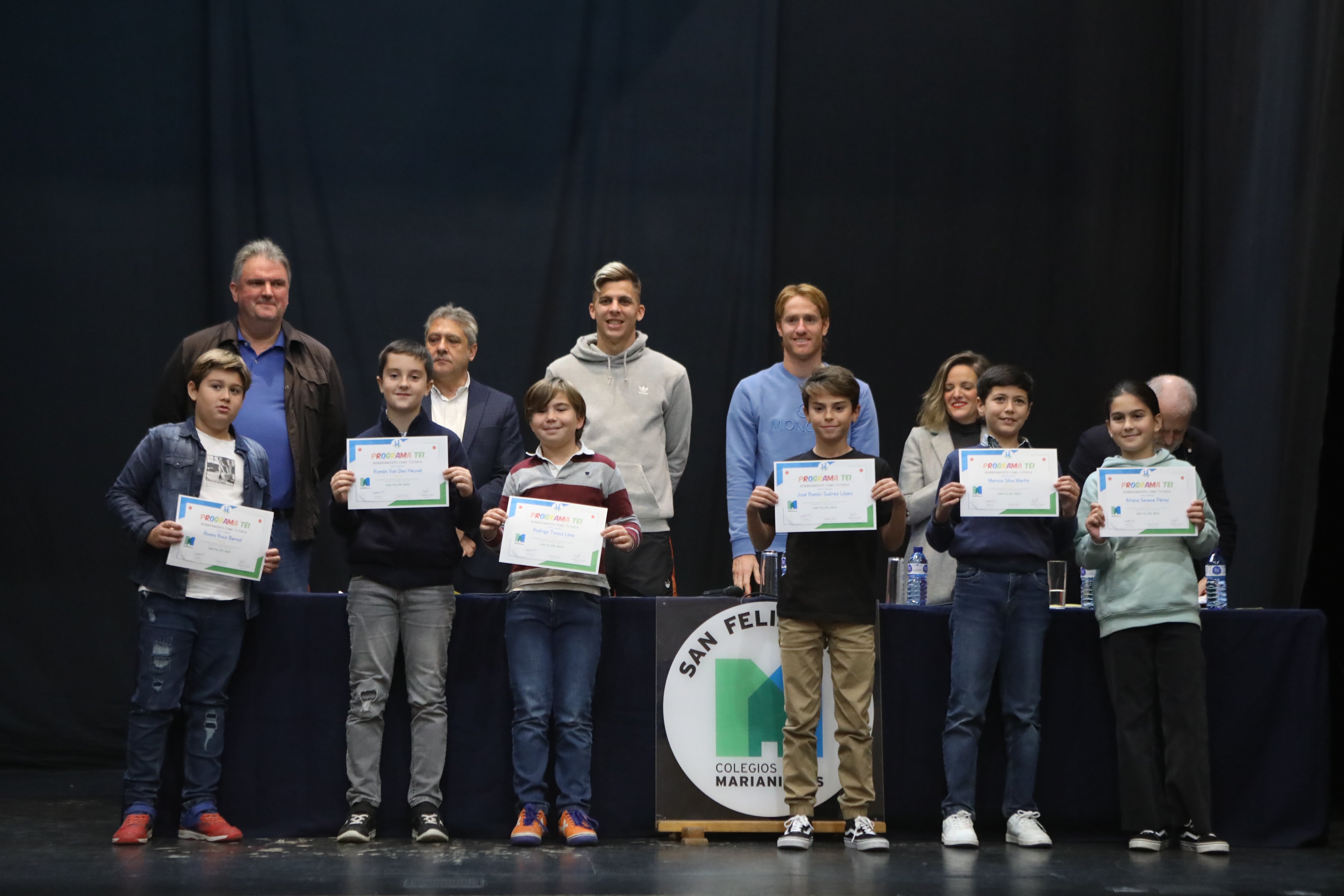 Fotos: Entrega de diplomas del programa TEI a los alumnos de San Felipe Neri