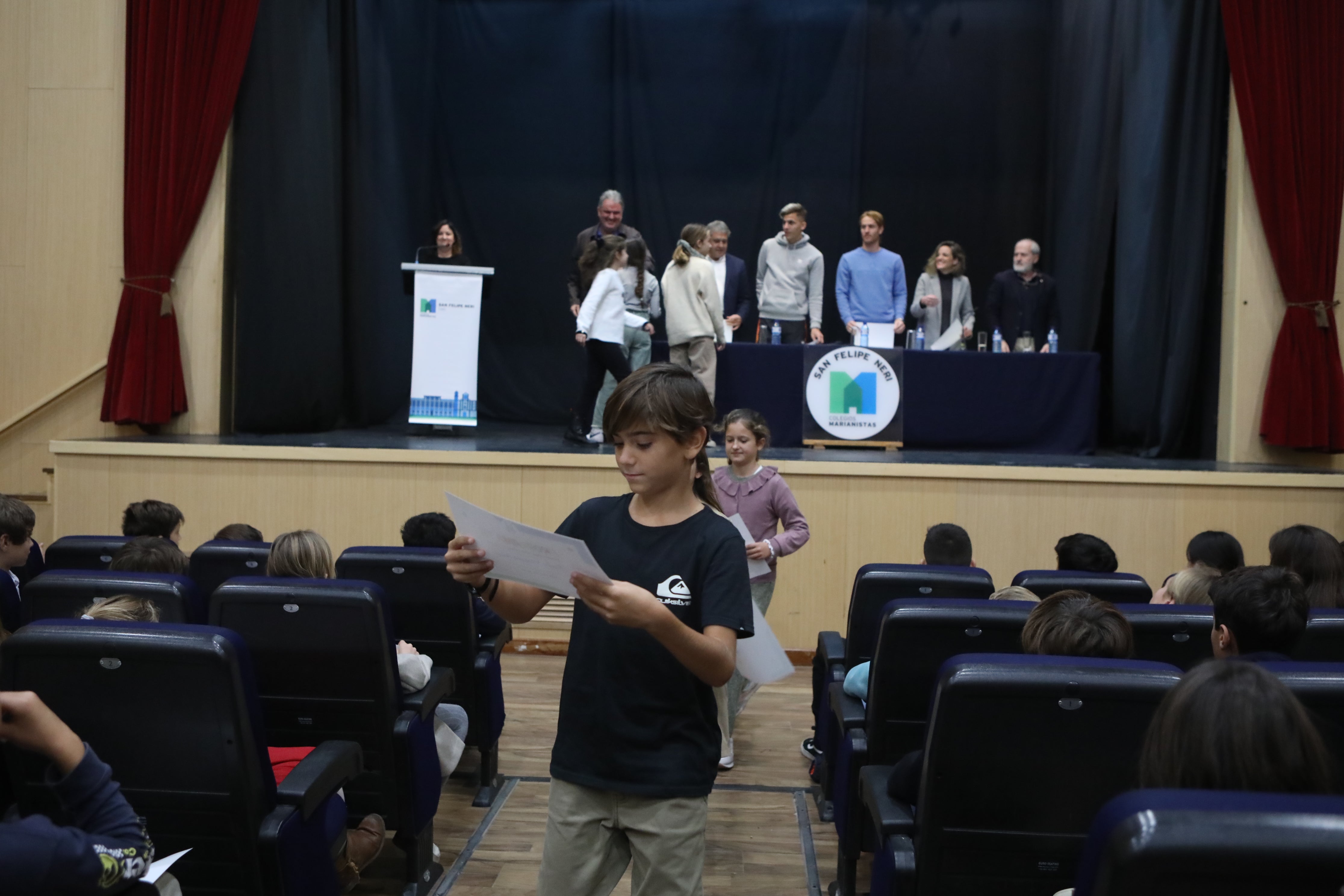 Fotos: Entrega de diplomas del programa TEI a los alumnos de San Felipe Neri