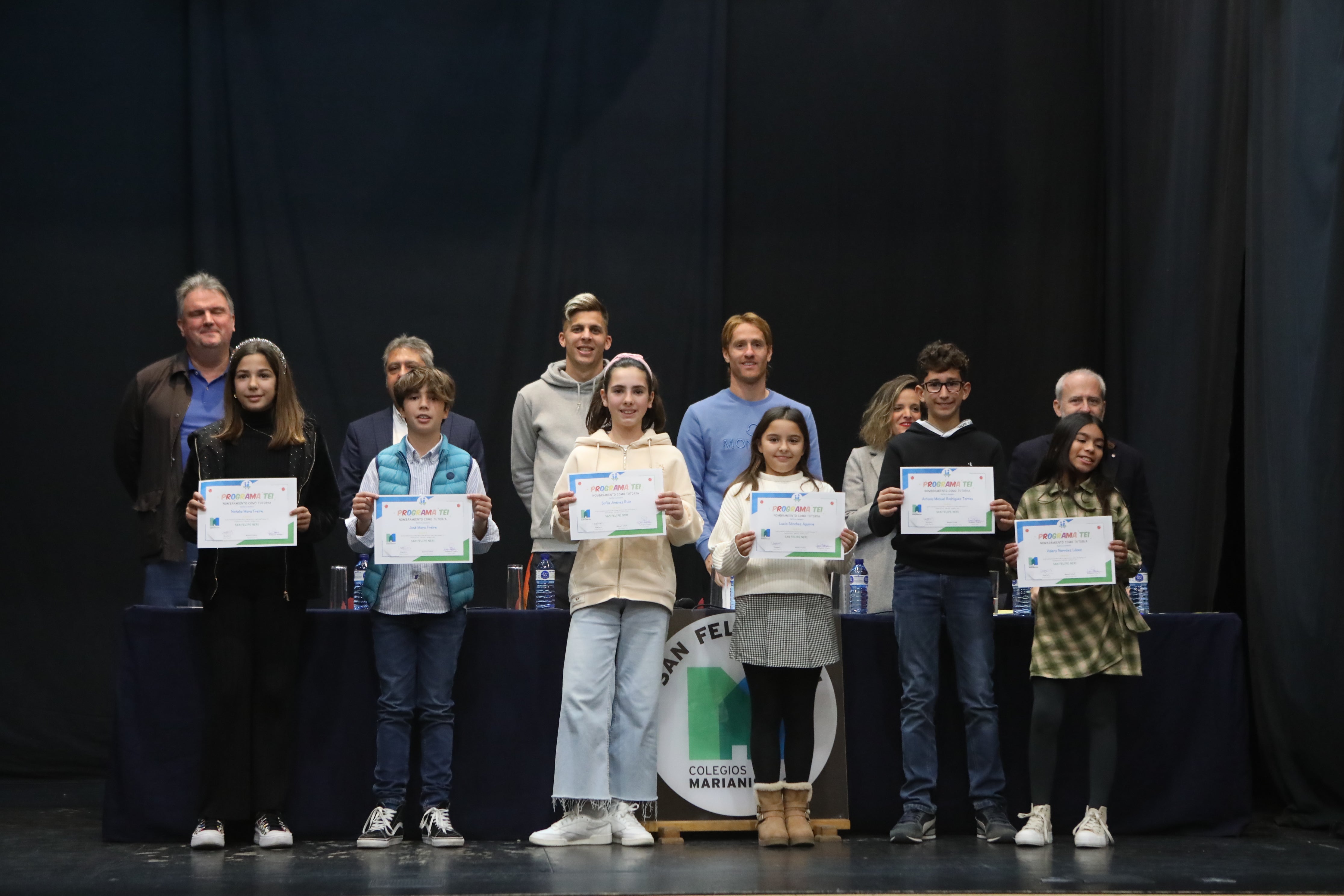 Fotos: Entrega de diplomas del programa TEI a los alumnos de San Felipe Neri