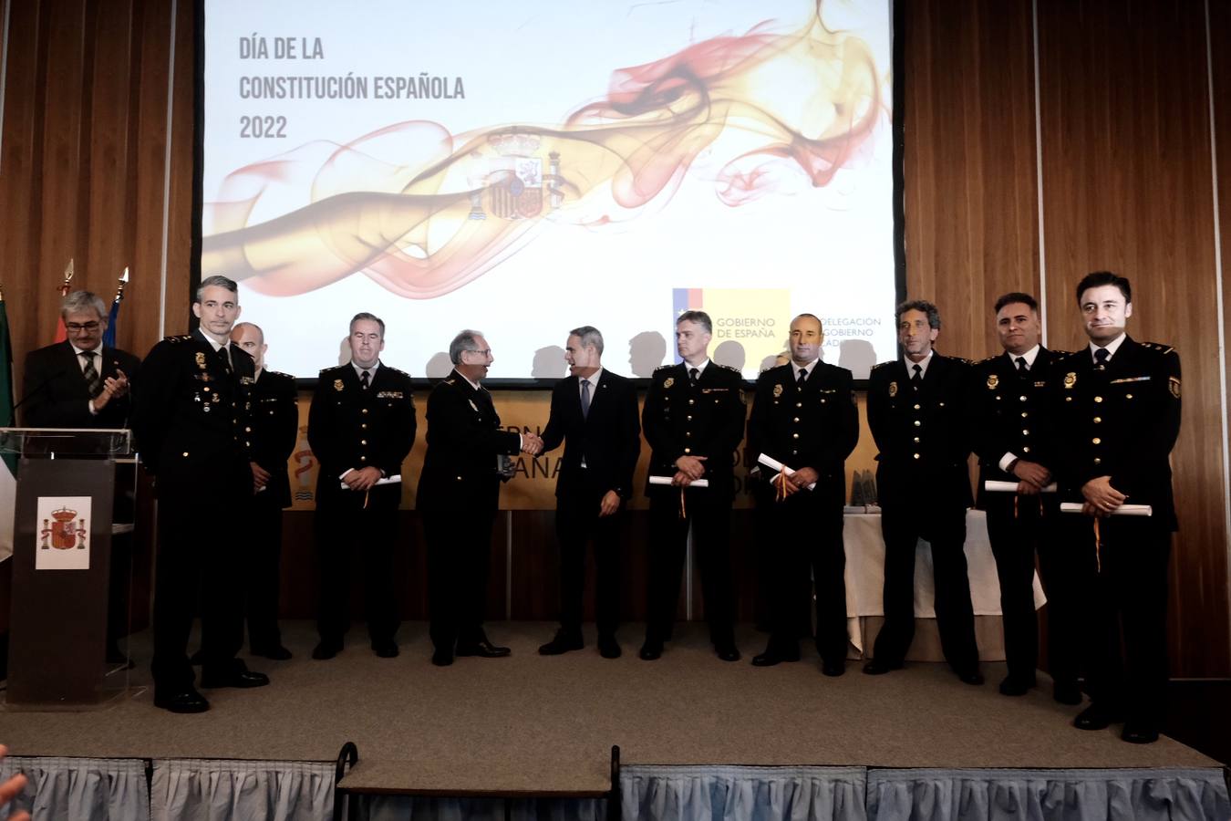 Fotos: Homenaje a destacados gaditanos en el 44 aniversario de la Constitución