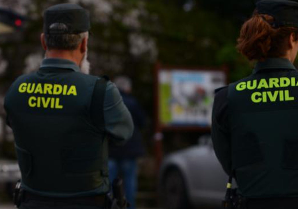 Sorpendidos dos ladrones en el interior de una casa habitada en Chipiona