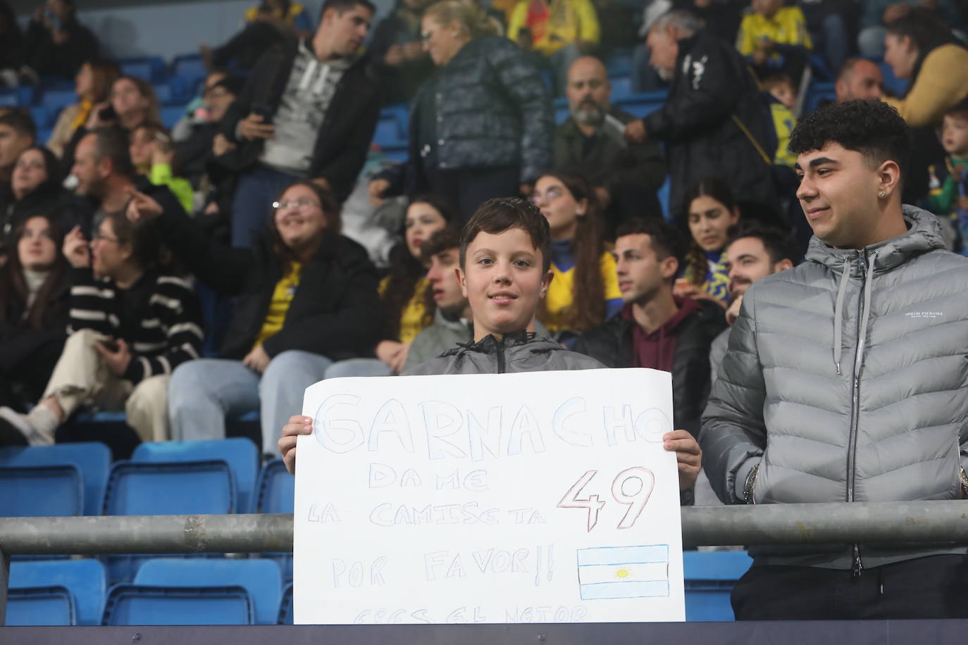 Fotos: Búscate en el partido Cádiz - Manchester United