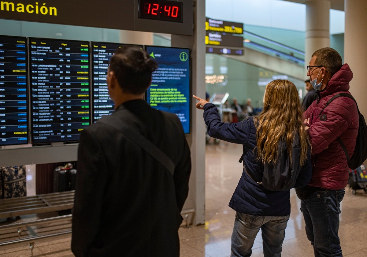 Un conflicto laboral pone en jaque a los aeropuertos en plena campaña de Navidad