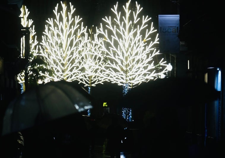 Una iluminación navideña en Cádiz capital «muy mejorable»