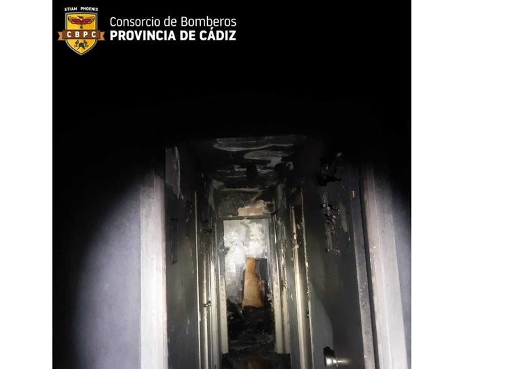 Incendio en una vivienda en La Línea