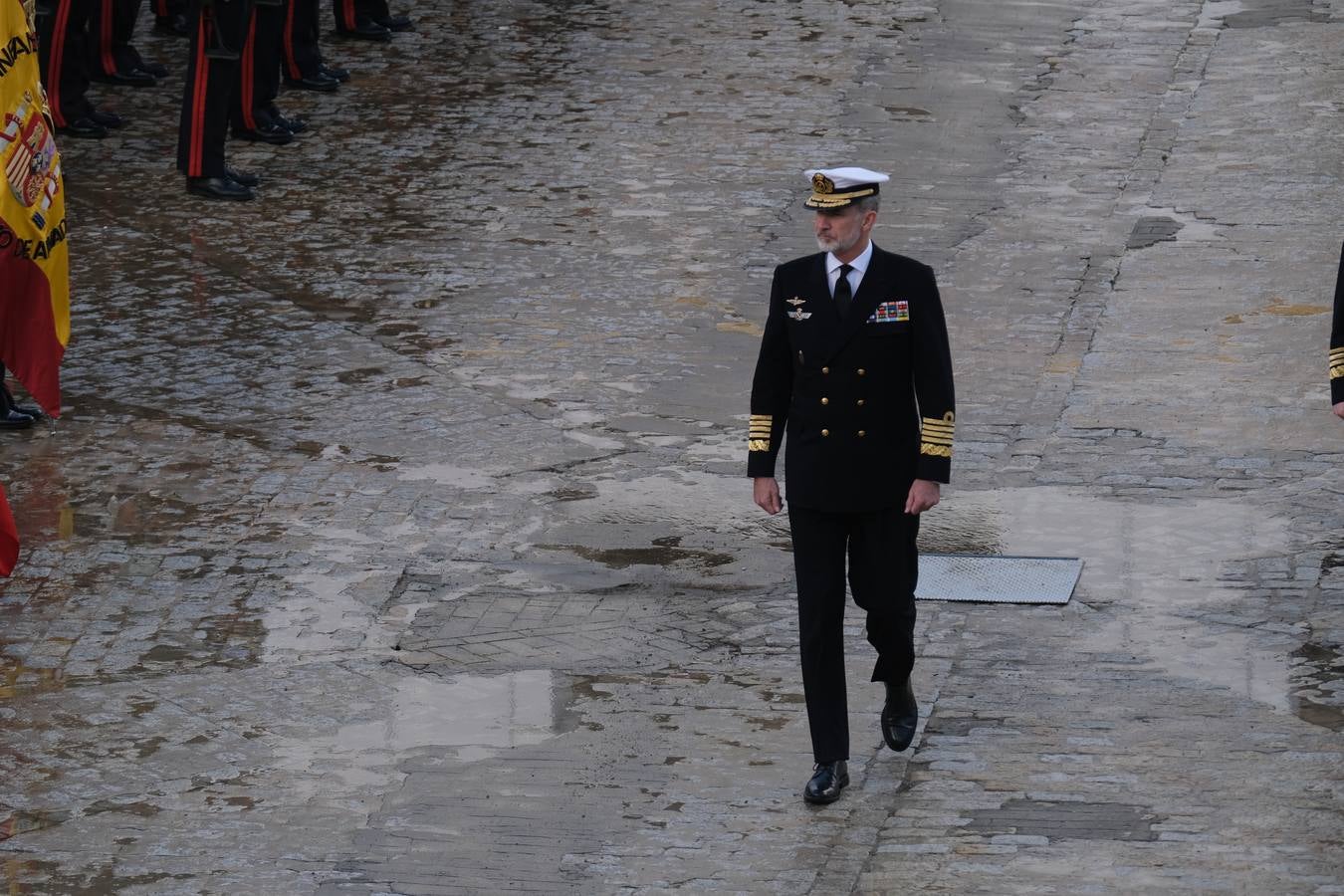 Fotos: las imágenes de la visita del rey Felipe VI al TEAR de San Fernando