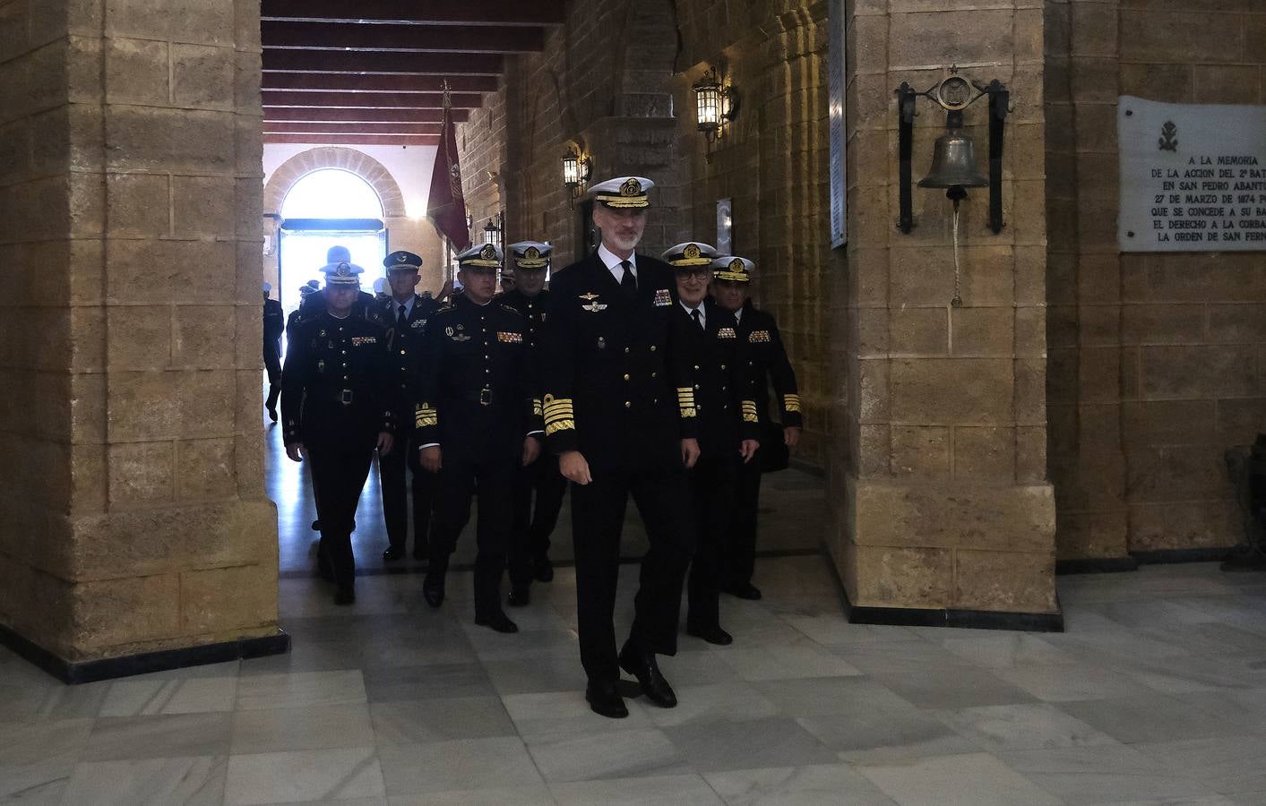 Fotos: las imágenes de la visita del rey Felipe VI al TEAR de San Fernando