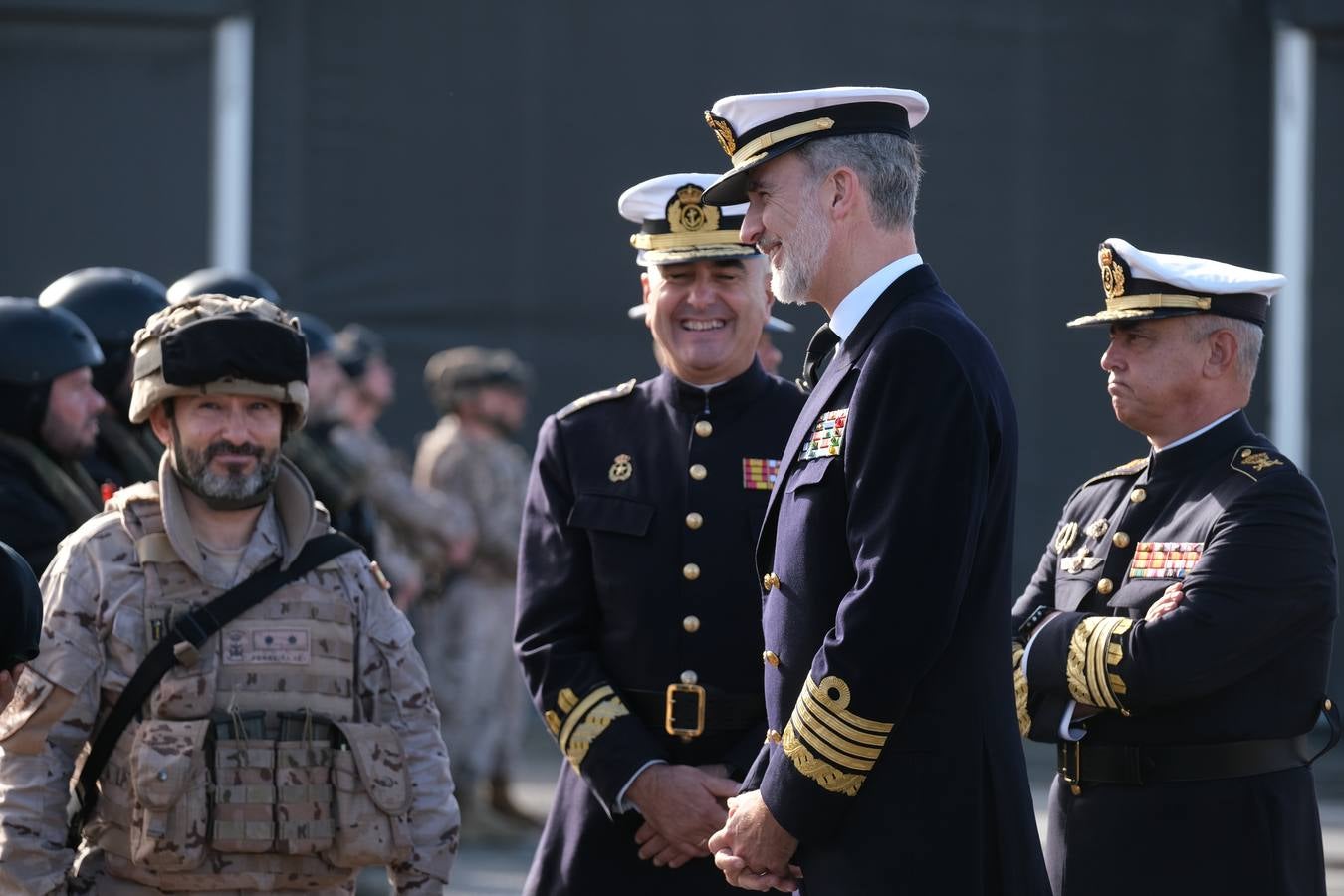 Fotos: las imágenes de la visita del rey Felipe VI al TEAR de San Fernando