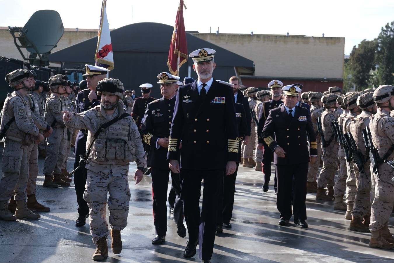 Fotos: las imágenes de la visita del rey Felipe VI al TEAR de San Fernando