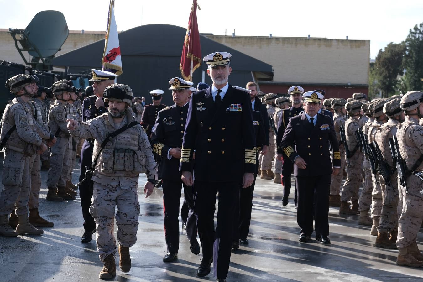 Fotos: las imágenes de la visita del rey Felipe VI al TEAR de San Fernando