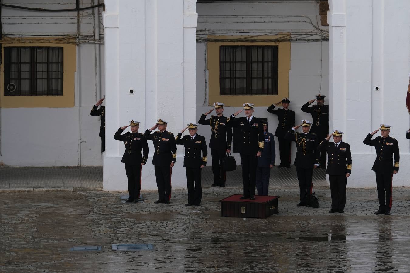Fotos: las imágenes de la visita del rey Felipe VI al TEAR de San Fernando