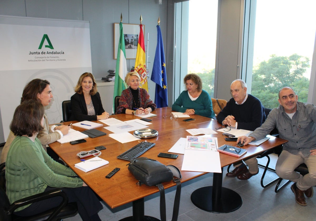 Reunión mantenida entre la Junta de Andalucía y el Ayuntamiento de Cádiz en materia de vivienda.