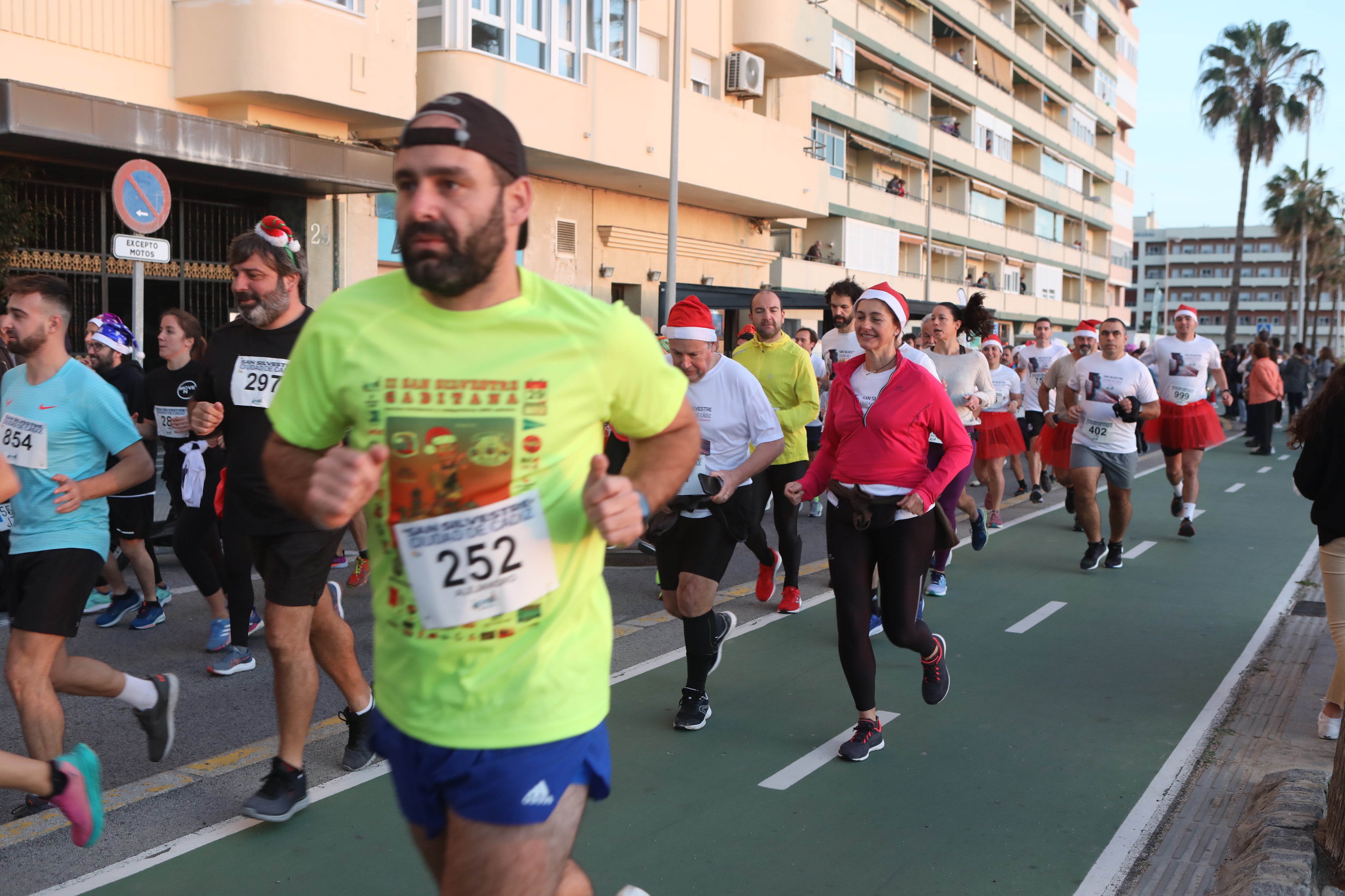 Fotos: Así ha sido la San Silvestre en Cádiz