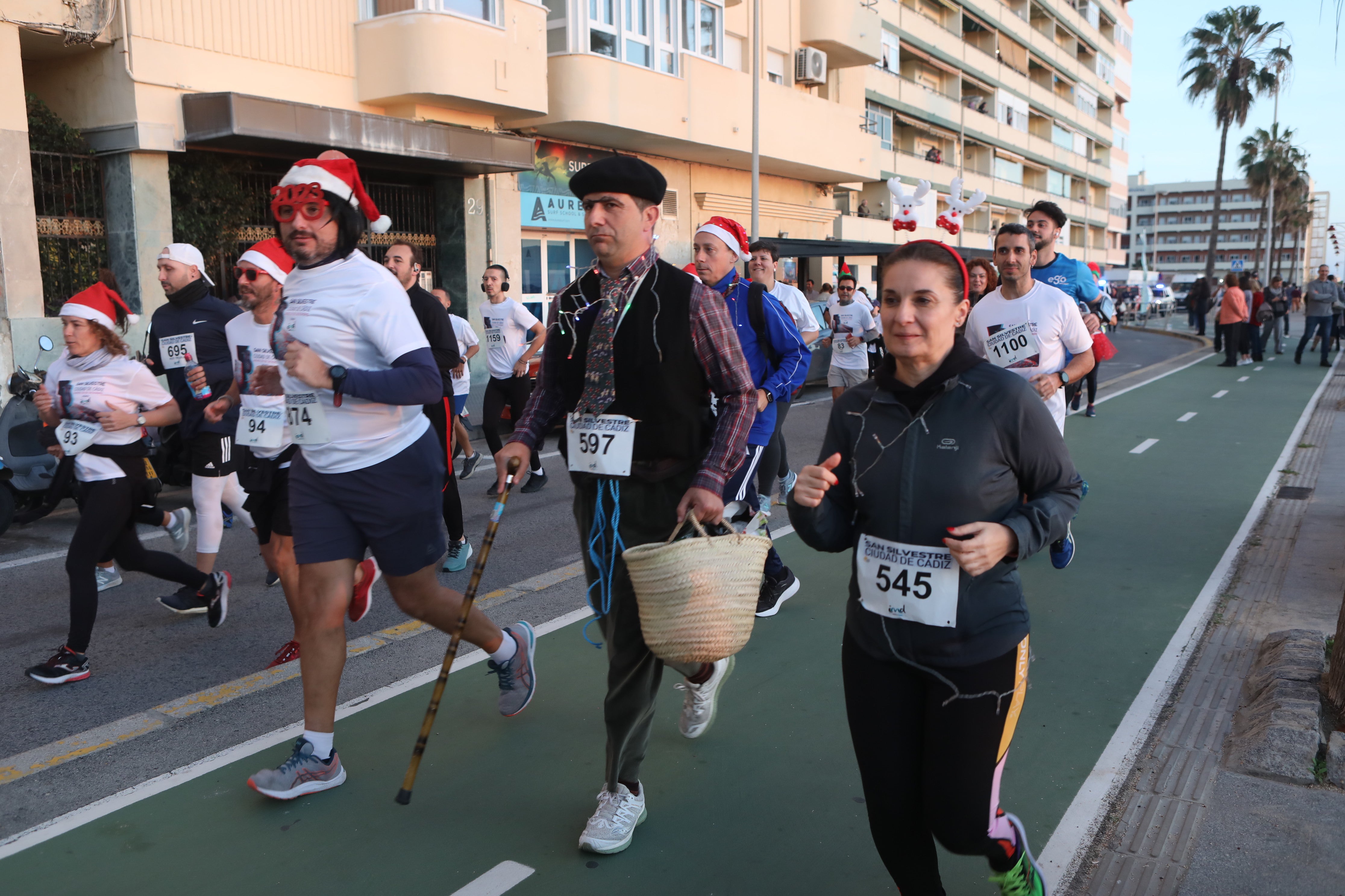 Fotos: Así ha sido la San Silvestre en Cádiz