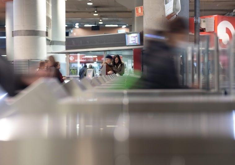 Renfe refuerza con 5.000 plazas los trenes Sevilla-Cádiz para este fin de semana