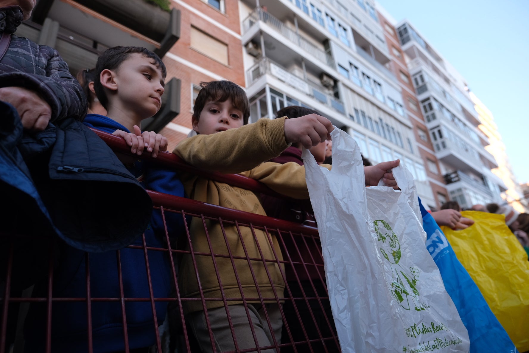Fotos: Búscate en la Cabalgata de Reyes Magos en Cádiz