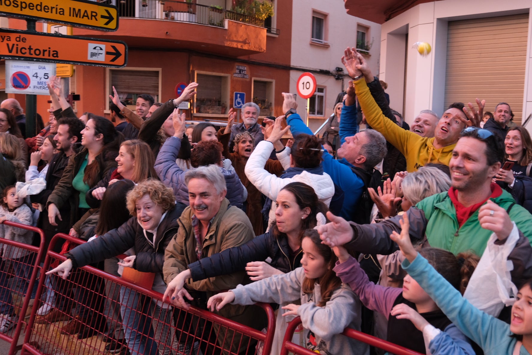 Fotos: Búscate en la Cabalgata de Reyes Magos en Cádiz
