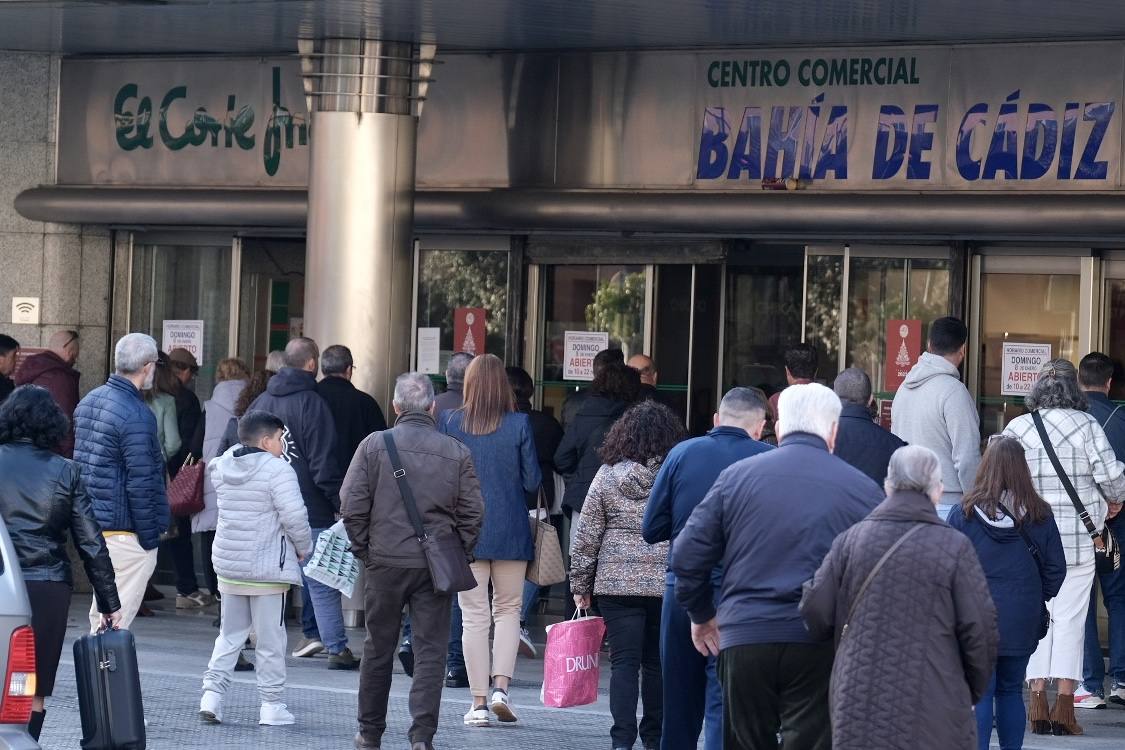 Fotos: Así está siendo la primera jornada de rebajas en Cádiz