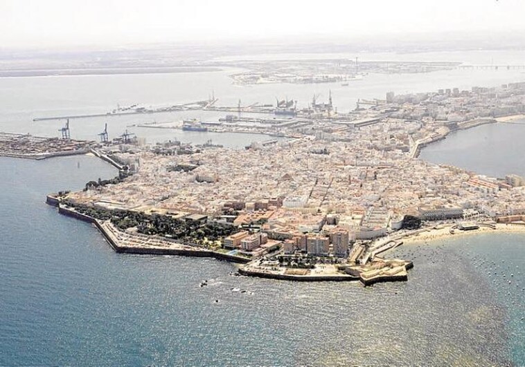 Cádiz, entre las ciudades más educadas de España según los residentes