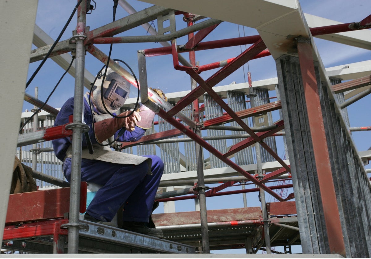 El sector industrial gaditano se prepara para una fuerte demanda de personal