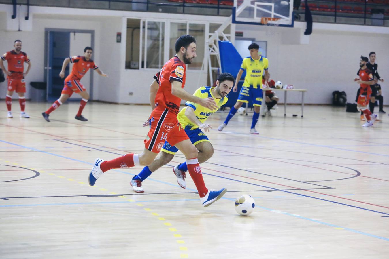 El Cádiz CF Virgili gana el derbi ante el Alchoyano (5-3)