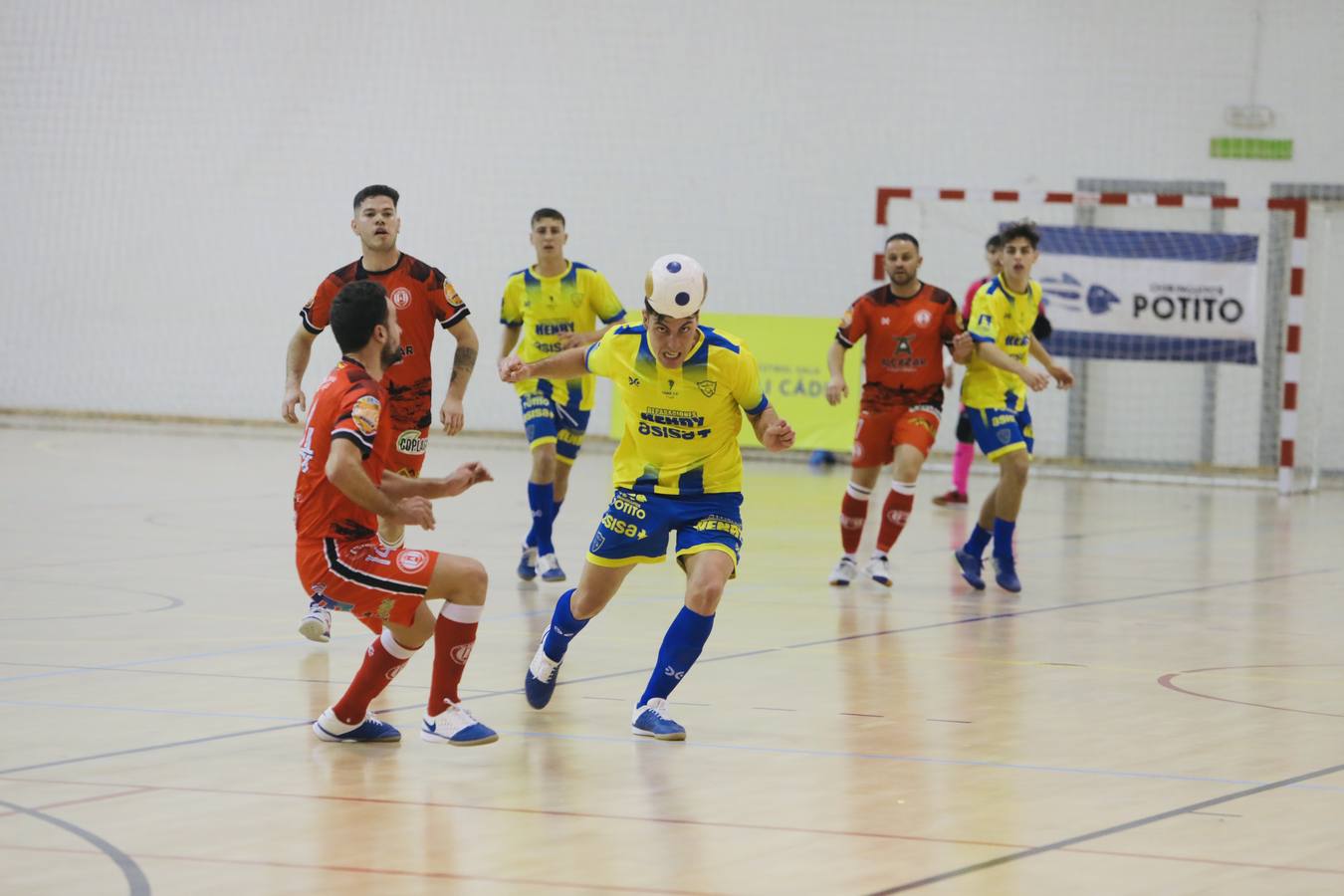 El Cádiz CF Virgili gana el derbi ante el Alchoyano (5-3)