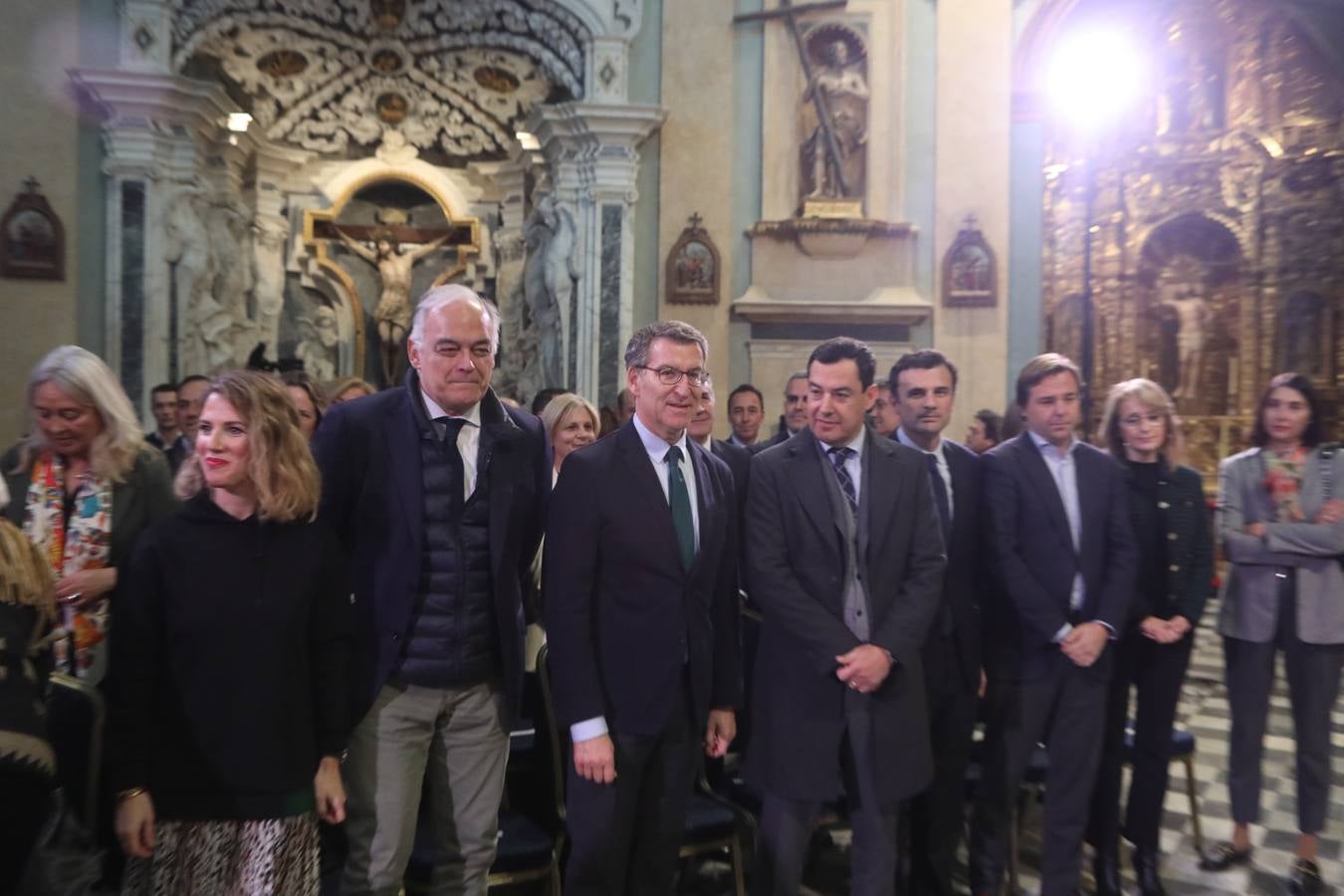 Fotos: Feijóo pasea por las calles de Cádiz junto a Bruno García, candidato del PP por Cádiz