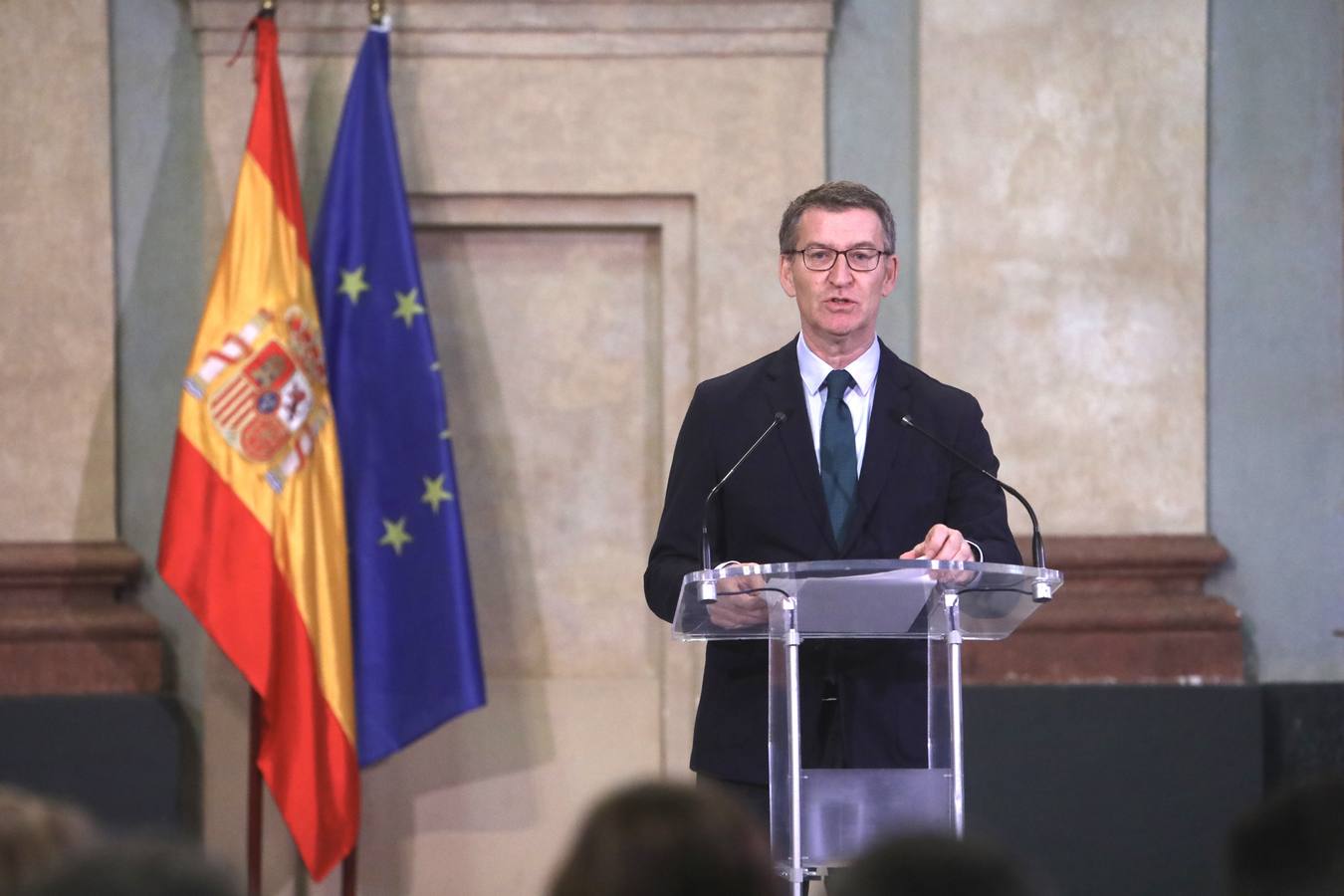 Fotos: Feijóo pasea por las calles de Cádiz junto a Bruno García, candidato del PP por Cádiz