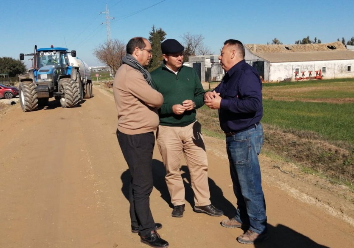 La Junta realiza trabajos de adecuación en una vía pecuaria de Villamartín por más de 133.000 euros