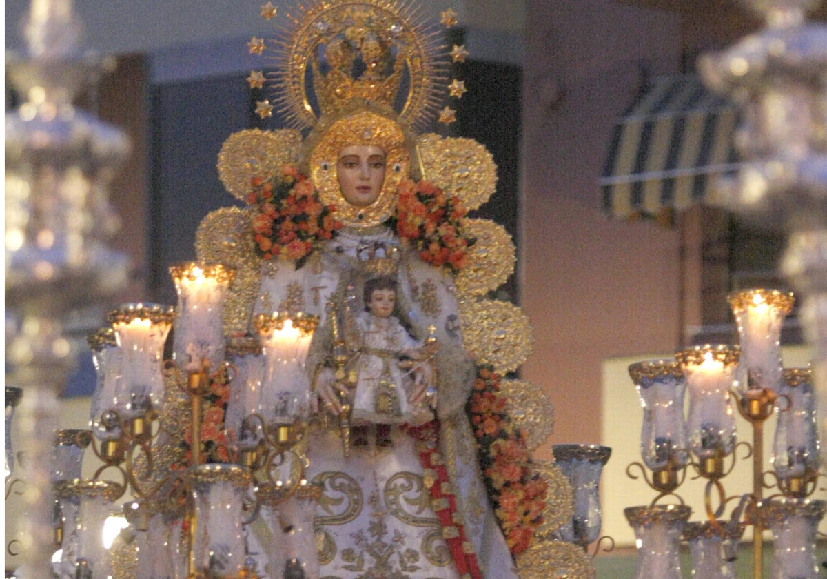 Intentan robar en la iglesia de San José y dañan la imagen de la Virgen del  Rocío de Cádiz