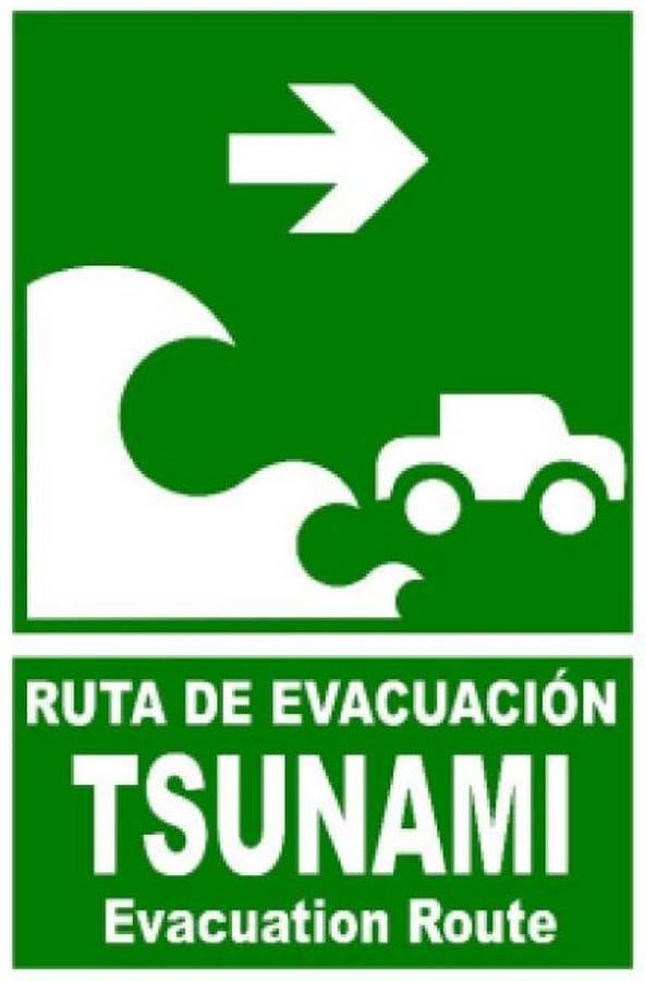 Imágenes: las señales de evacuación en caso de tsunami en Cádiz