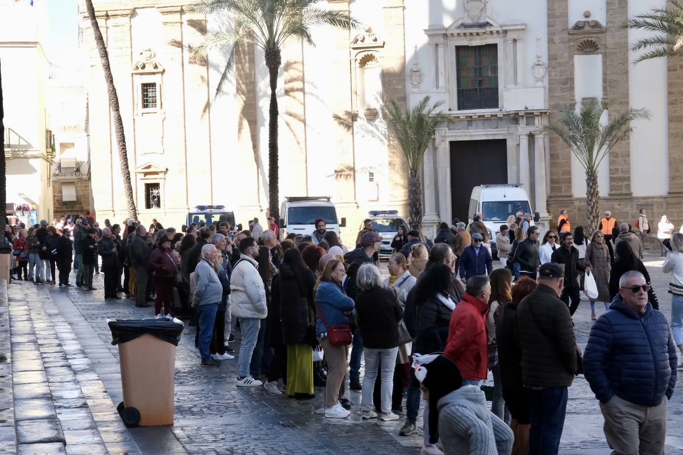 Fotos: Largas colas en la Catedral en la Gran Empanada Popular