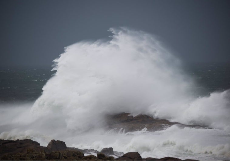 El litoral de Cádiz, en aviso amarillo este domingo por fenómenos costeros